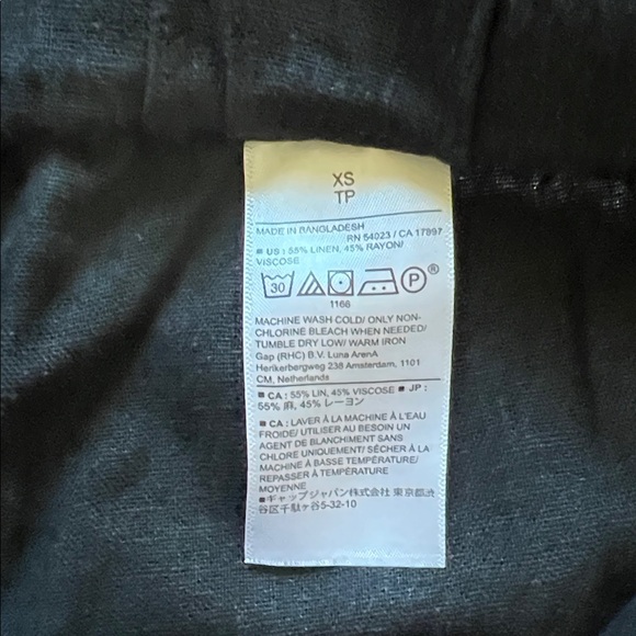 Banana Republic Factory Black and Tan Women's Linen Blend Shorts - Picture 4 of 10